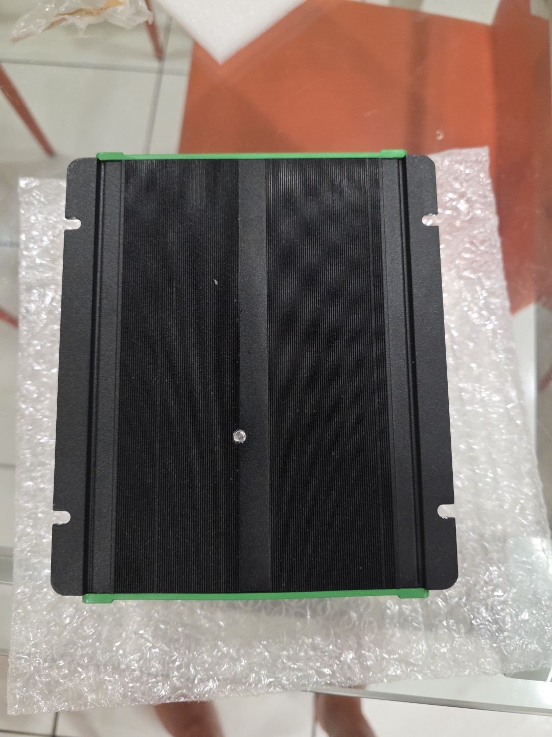 FOUF Wind Solar Hybrid Charge Controller GPI48280 2800W 24V/48V MPPT LCD