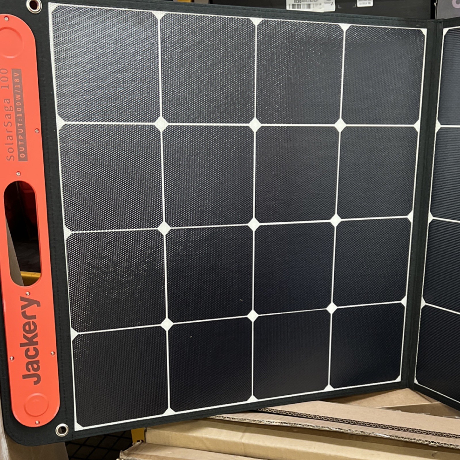 Jackery SolarSaga 100 Solar Panel 100W 18V 23% Cell Efficiency USB-A USB-C