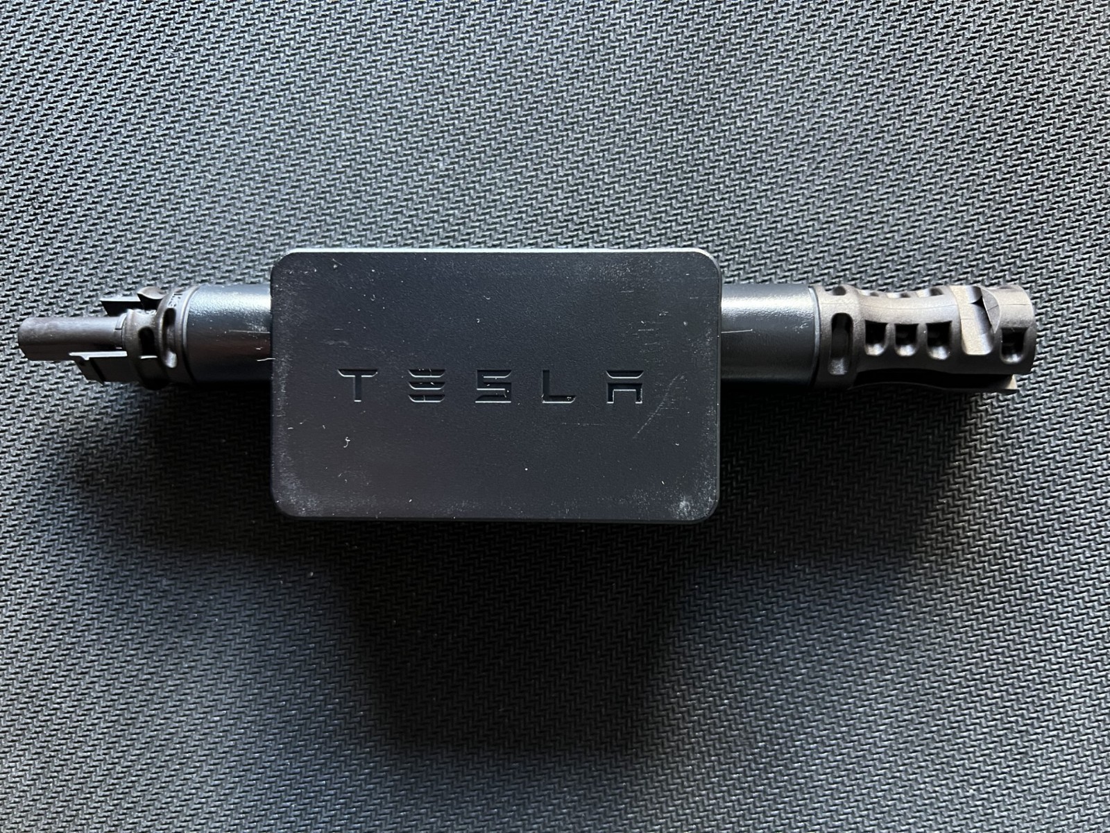 Tesla Mid Circuit Interrupter (P/N MCI-2 High Current) for PV Rapid Shutdown