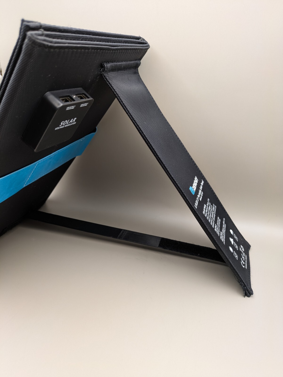 Renogy E.FLEX 21 Watt Foldable Portable Solar Panel w/Kickstand, Black (Used)
