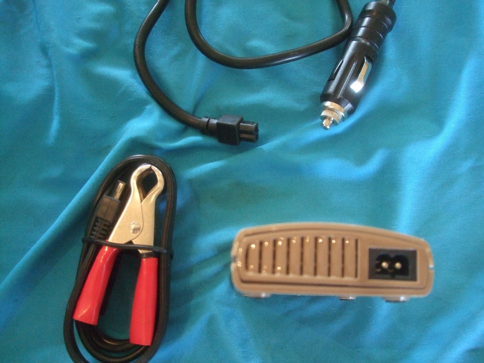 Iris Technology SPACES II Portable Field Power Pocket Inverter Model 175