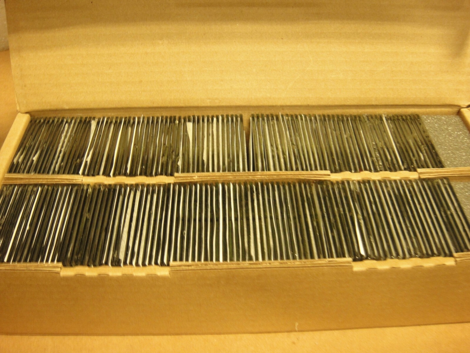 Quantity 170 pcs SHELL ST0.4-XI Photovoltaic minimodule Cell, 2.38″ x 2.38″