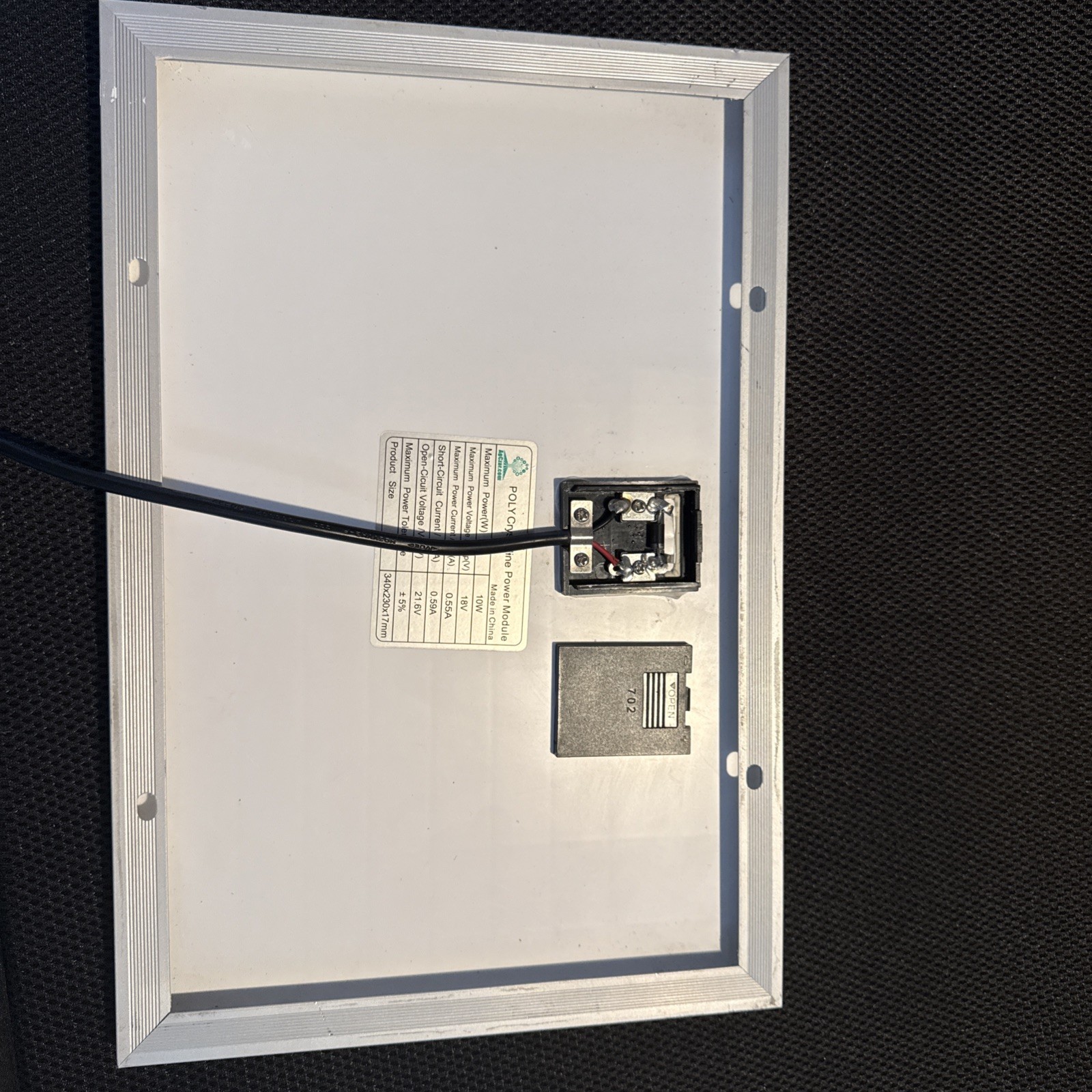 NEW small solar panel 18v 10Watt Aluminum frame, with 4 mounting holes
