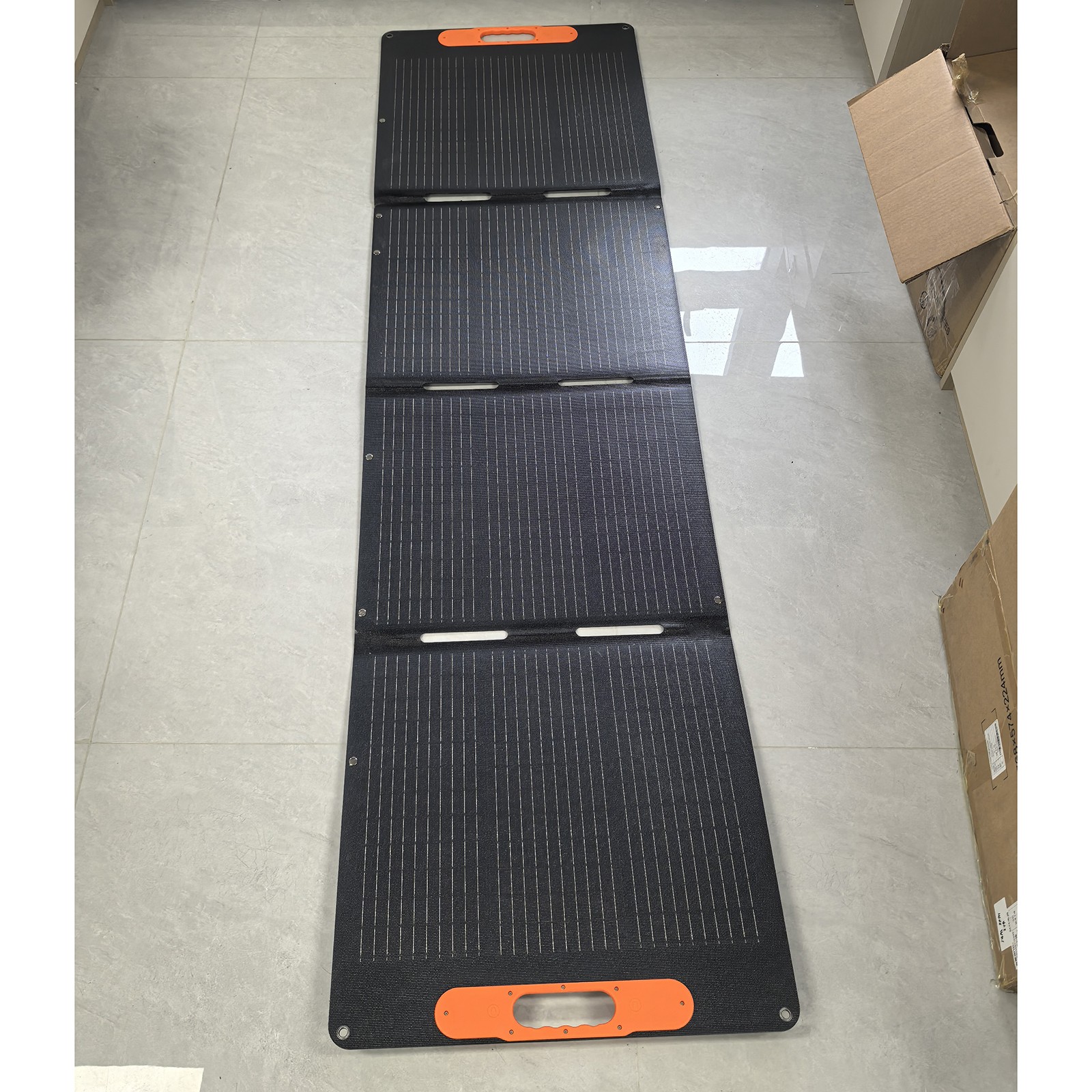 ECOBOSS Folding Photovoltaicsolarpanels for The Production of Electricity