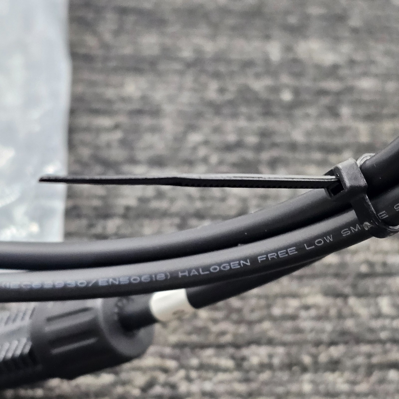 (QTY 2) Renogy RNG-EXTCB-5FT-10-G1-US 5Ft 10AWG Solar Extension Cable Connector