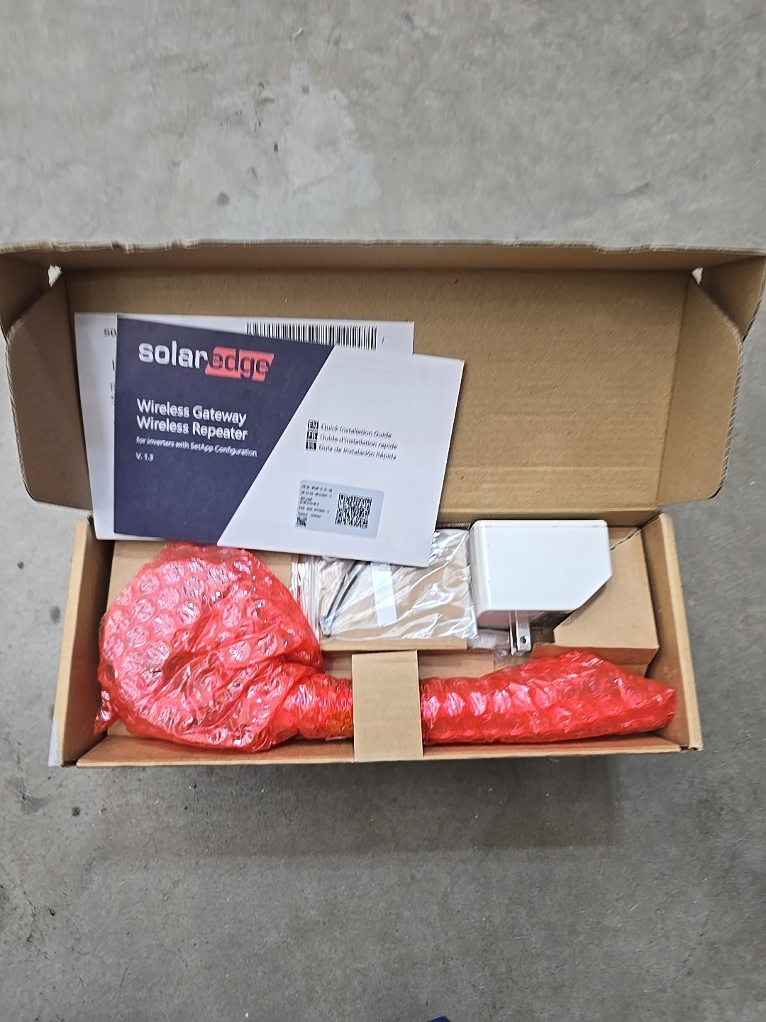 SolarEdge SE-WFGW-B-S1-NA Wireless Gateway with Antenna