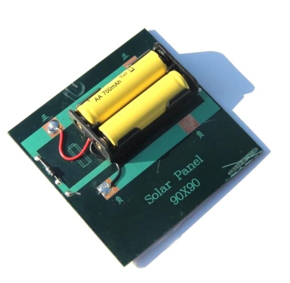 1W 4V solar panel charging board can charge 2 * AA 1.2V rechargeable batteries