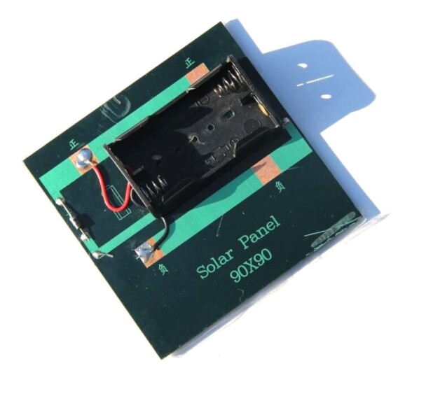 1W 4V solar panel charging board can charge 2 * AA 1.2V rechargeable batteries