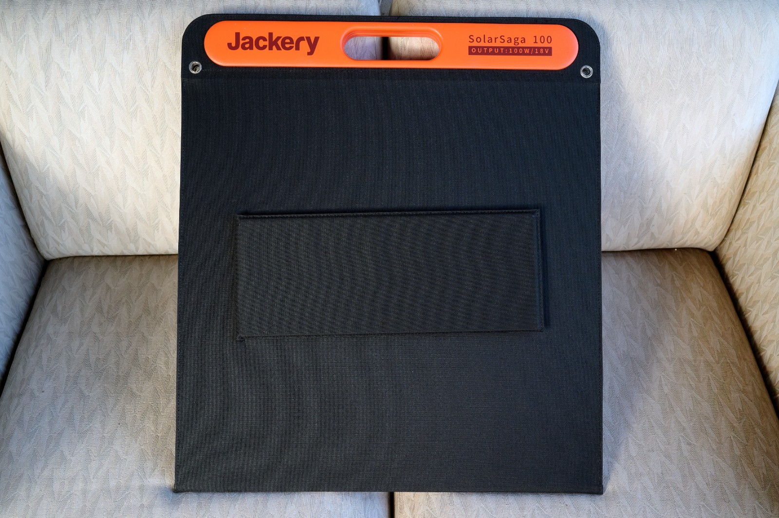 Jackery SolarSaga 100W Portable Foldable Solar Panel, Open Box