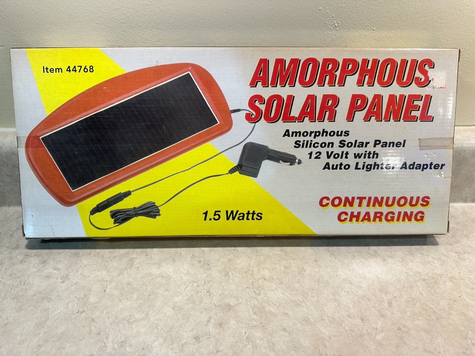Amorphous Solar Panel 12 Volt Auto Light Adapter 1.5 Watts