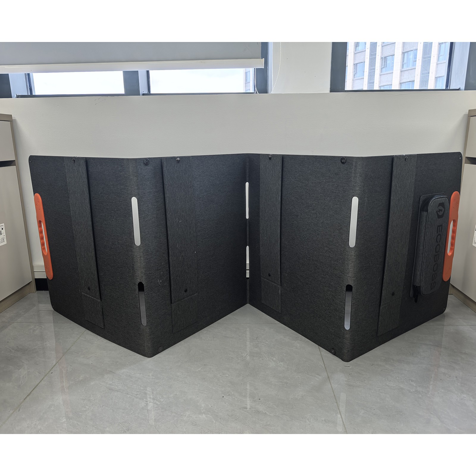 ECOBOSS Folding Photovoltaicsolarpanels for The Production of Electricity