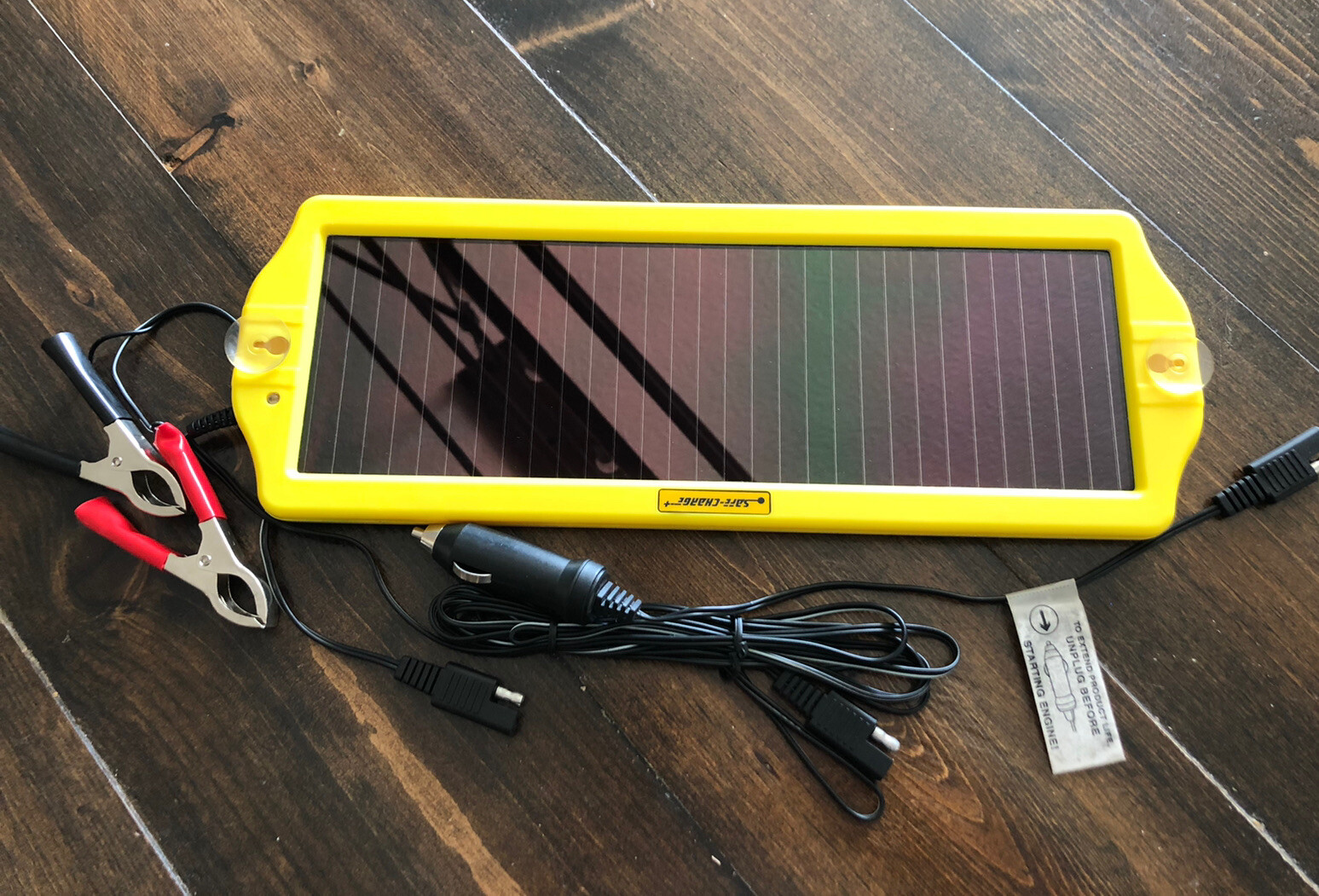 NEW Solar-Powered Car Boat Battery Charger with Cigarette Lighter Plug(1.5W)