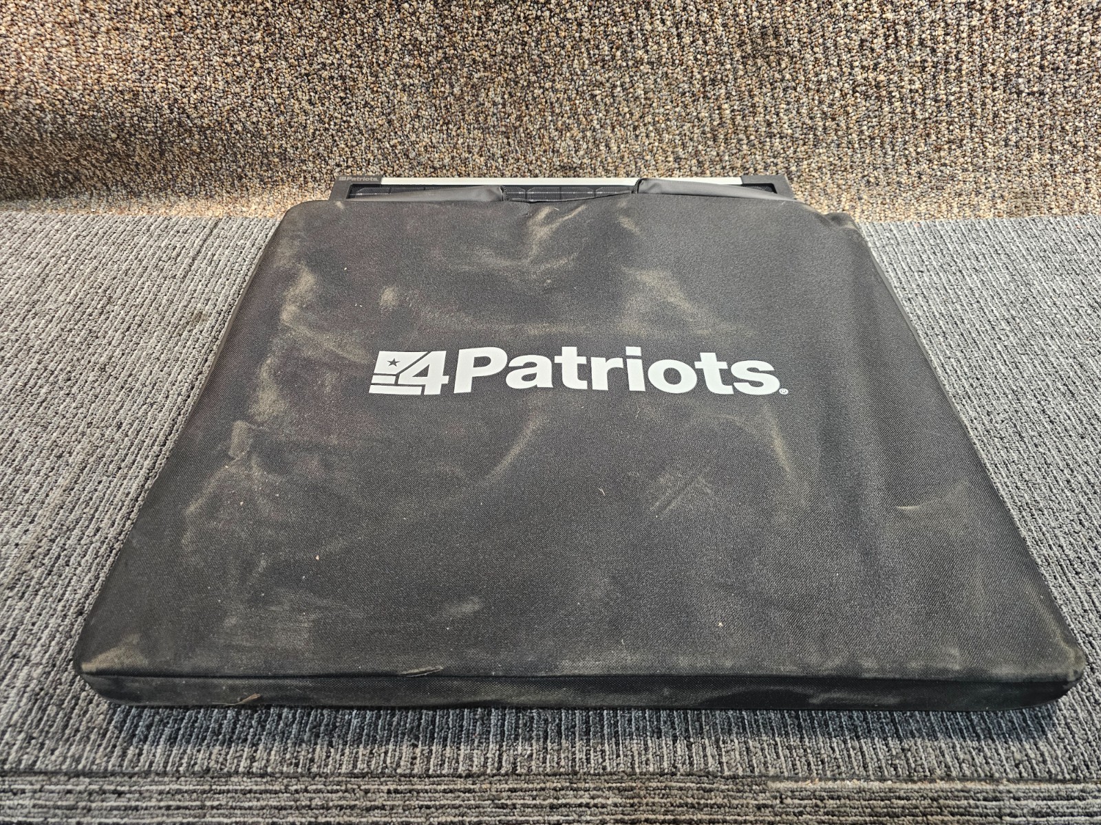 4Patriots 100-Watt Solar Panel Foldable 2 Panels 12V Only with Bag