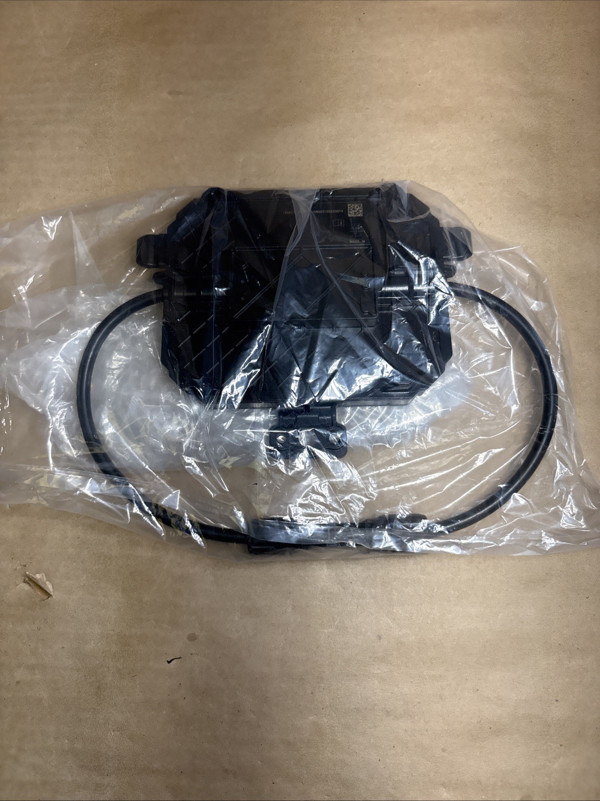 TESLA OEM: PV Rapid Shutdown 1550379-00-G 600V 12Amp-CLEAN WORKS***