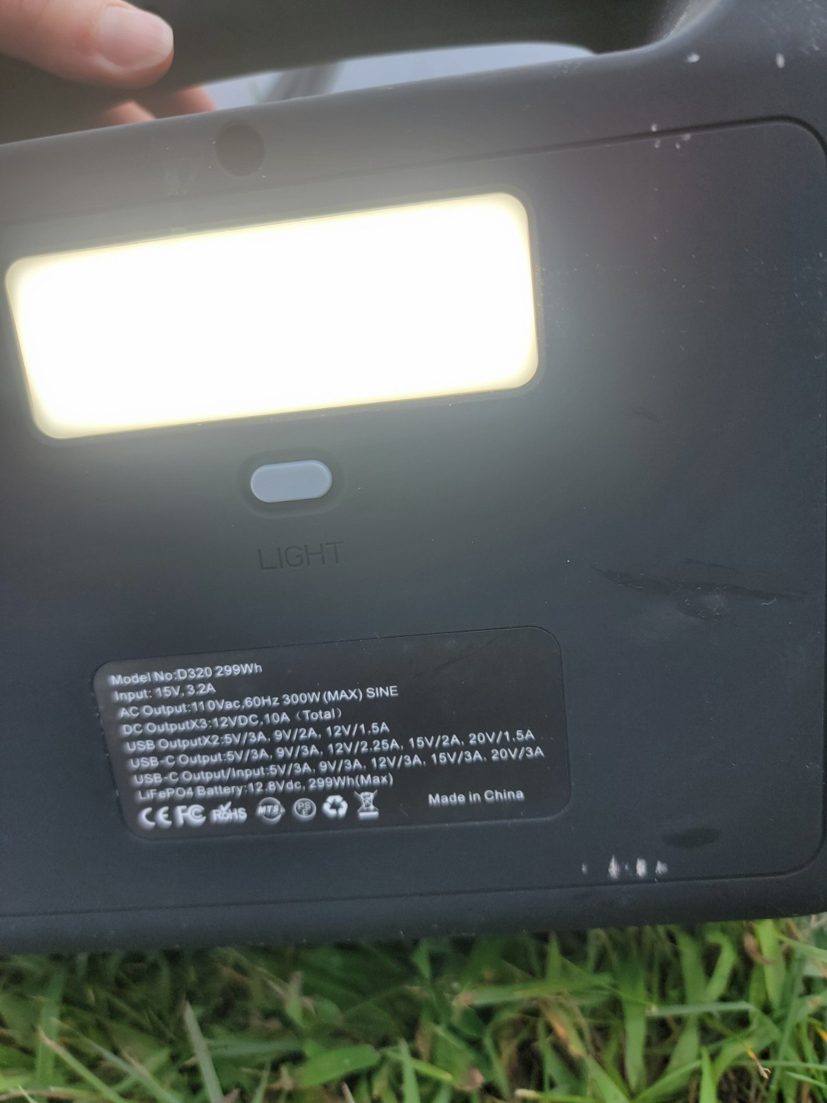 4Patriots Power Sidekick 300W Solar Generator 40W Solar Panel EUC In Box