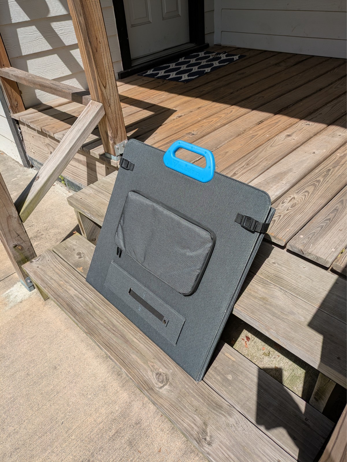 BLUETTI PV200 200W Portable Solar Panel NOTE XT60 Connector Not Included