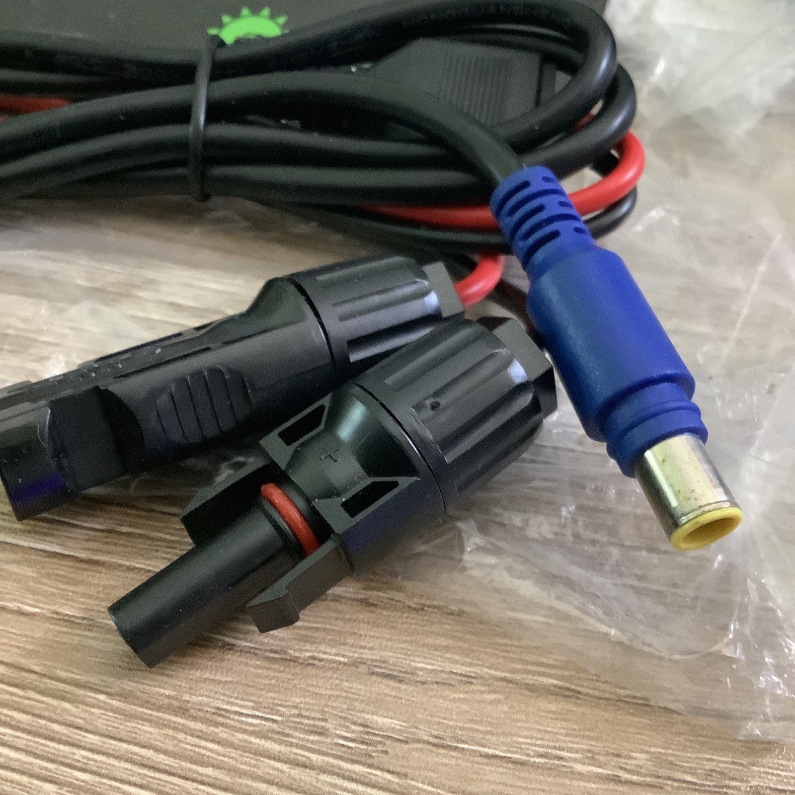 MC4 to 8mm Adapter Cable for Solar Generators, Easy Plug and Play Connection