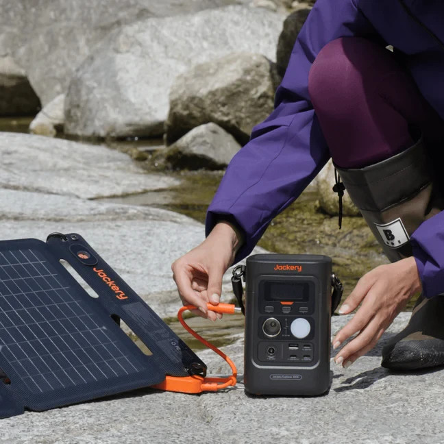 Jackery Explorer 300D 288Wh Multiple USB Portable Power Station with 40W Air