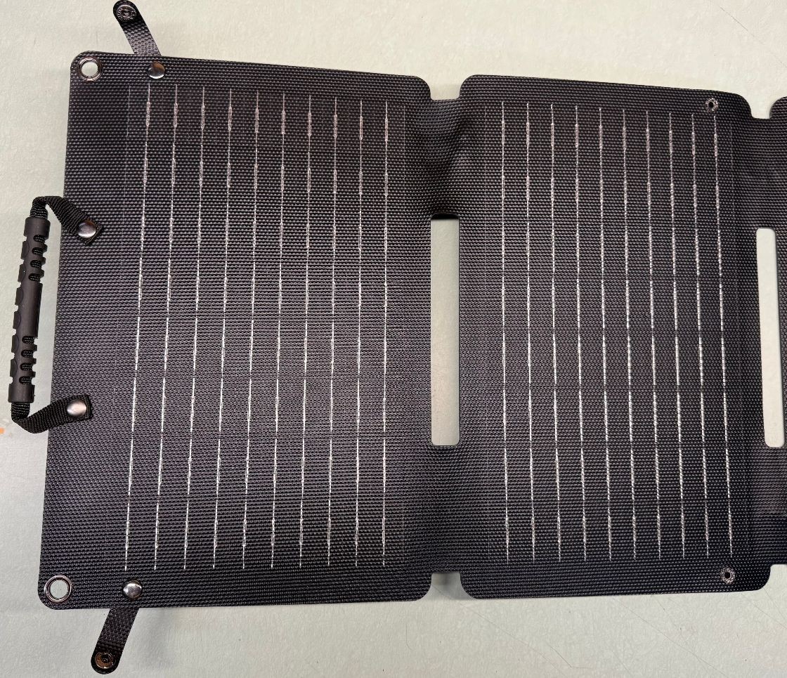 4Patriots Patriot Power Bank V3 w/ Folding Solar Panel Charger Kit – Barely Used
