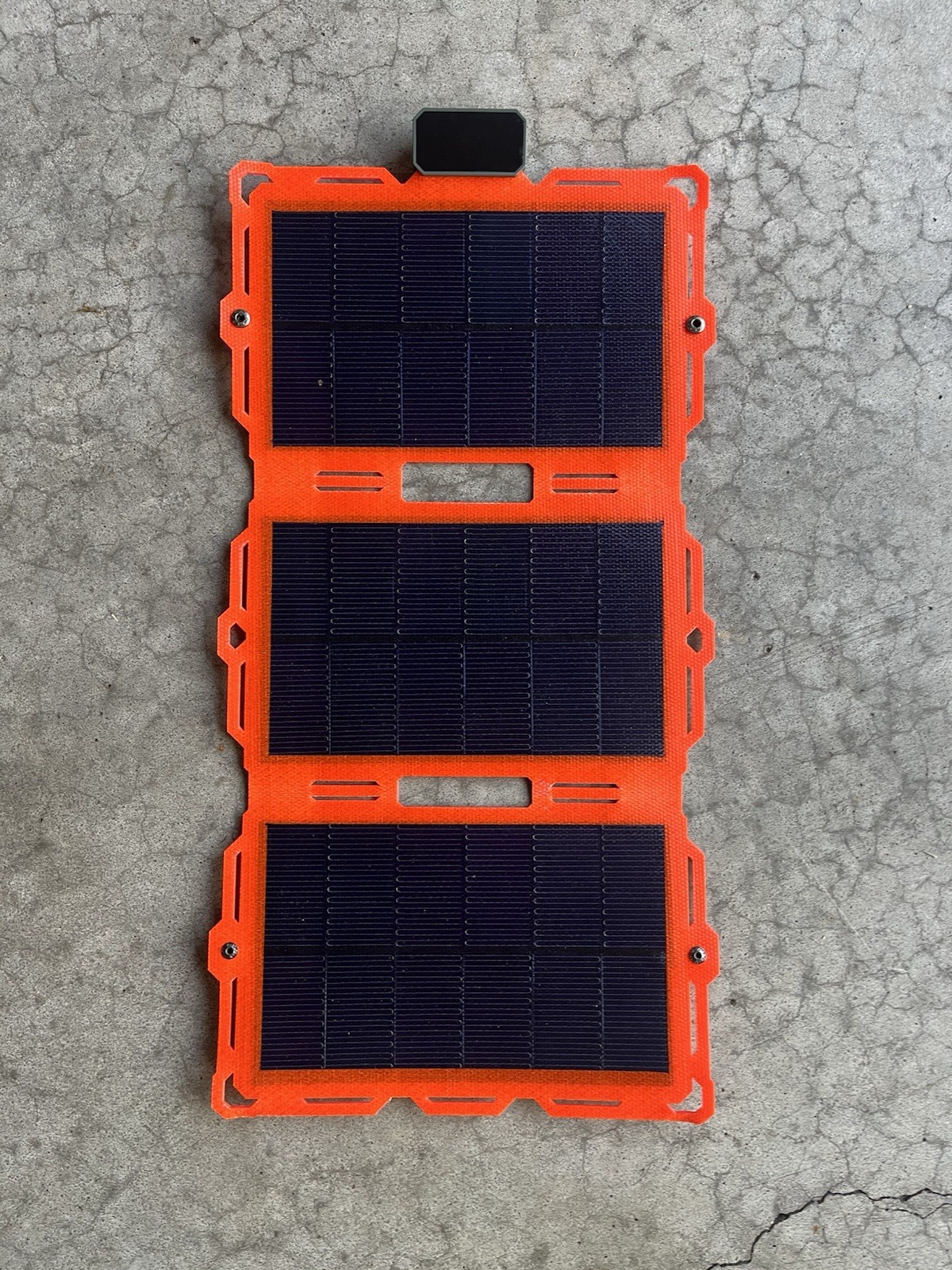 Dark Energy Solar Panels 18W And 8w With Bag