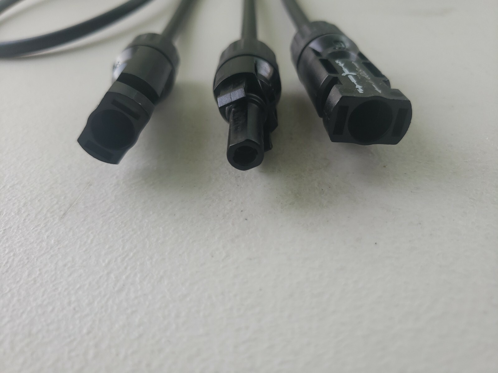 4 MC4 10AWG (5.26mm2) PV Wire Extension Cable Southwire Sunlight 11-12 inch