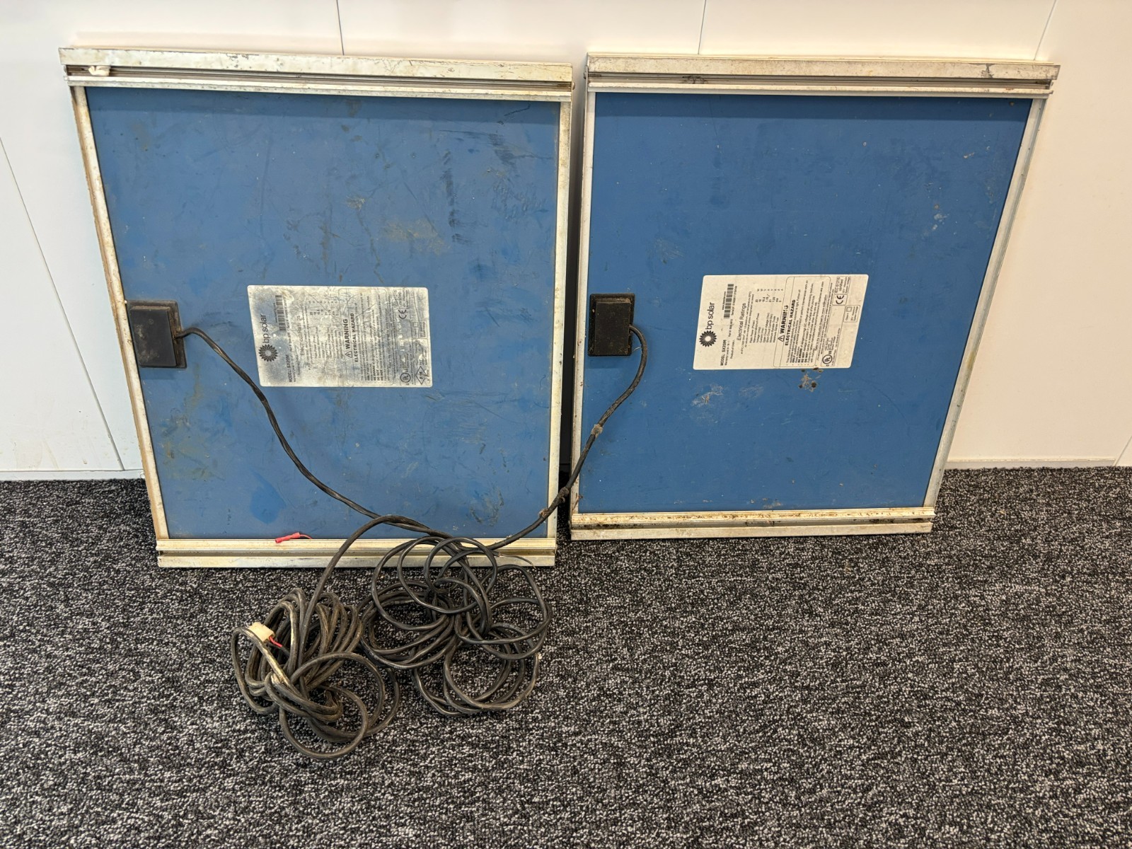 Lot of 2- BP Solar 20 Watt Solar Panel SX20M. Part #5200.0013.