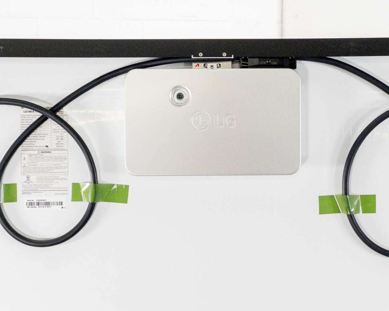 LG LG370M1K-A6 NeON ACe Solar Panel w Micro Inverter 370W 320VA 20 A 60 Cell