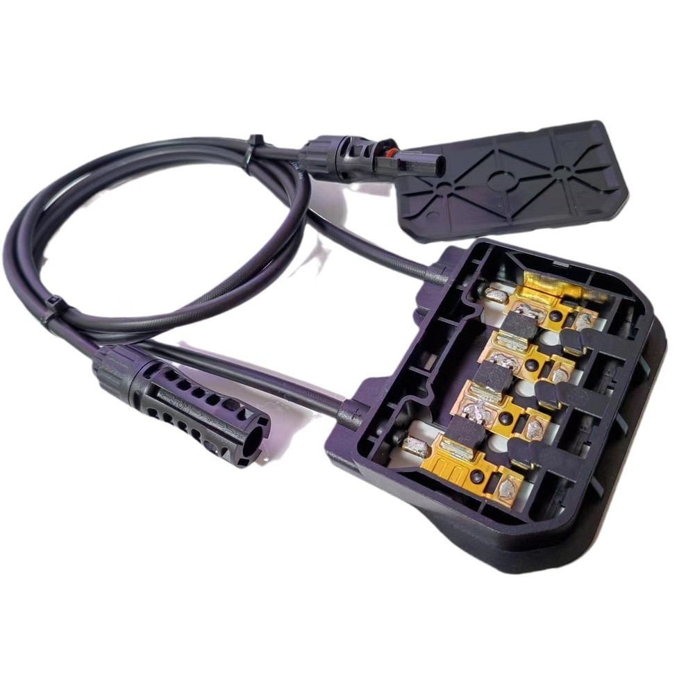 Black Solar Junction Box 1500V 30A Double Sided for PV System Connections