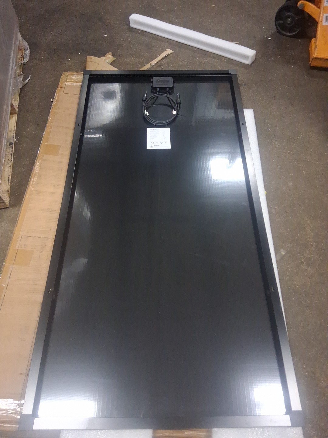 High Quality Premium Solar Panel ,52 3/4″×26 1/4″, 250422001, 200w