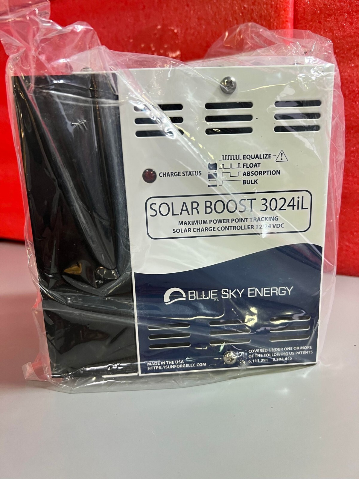 BLUE SKY SOLAR BOOST SB3024iL MPPT CHARGE CONTROL 12/24VDC