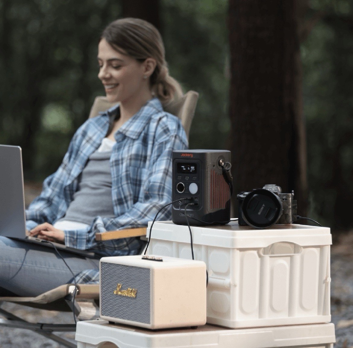 Jackery Explorer 300D Portable Power Station – 288Wh – solar panels included
