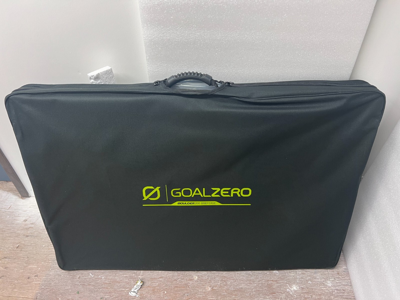 Goal Zero Solar Panel 200-Watt Monocrystalline, Tempered Glass, Aluminum Frame