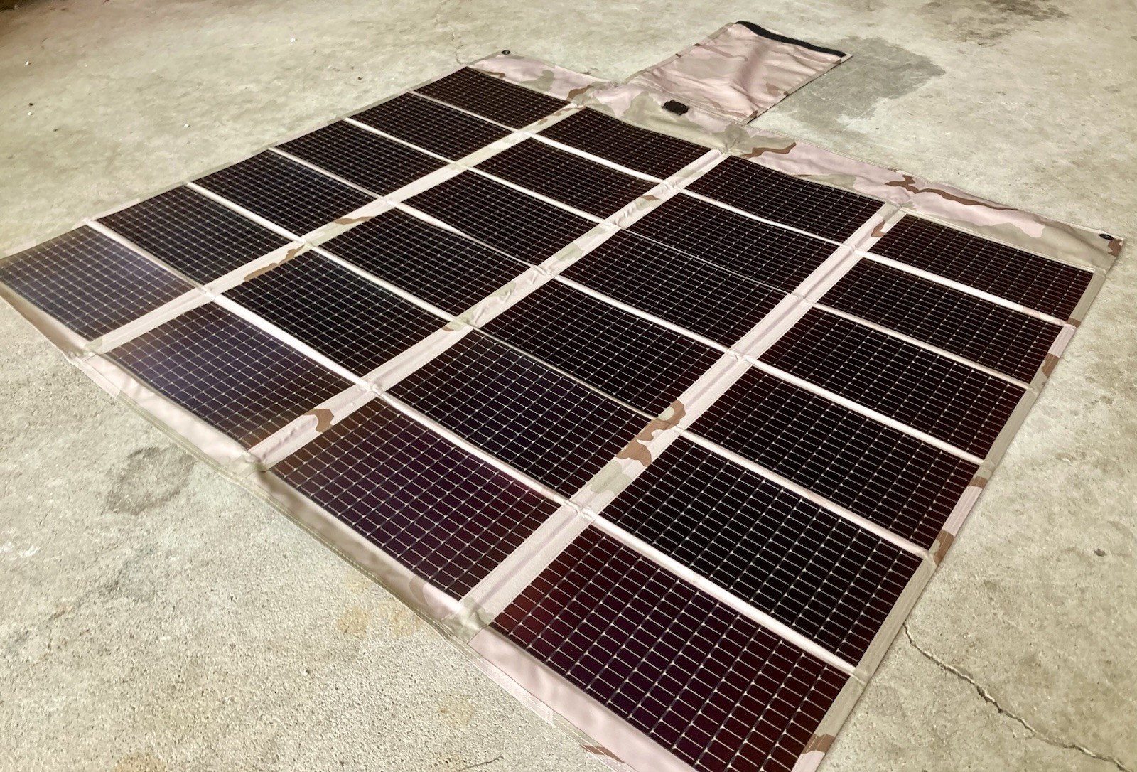 NEW “PowerFilm Solar” 60 WATT F16-3600 Foldable Solar Panel w/ Adapter & Paper