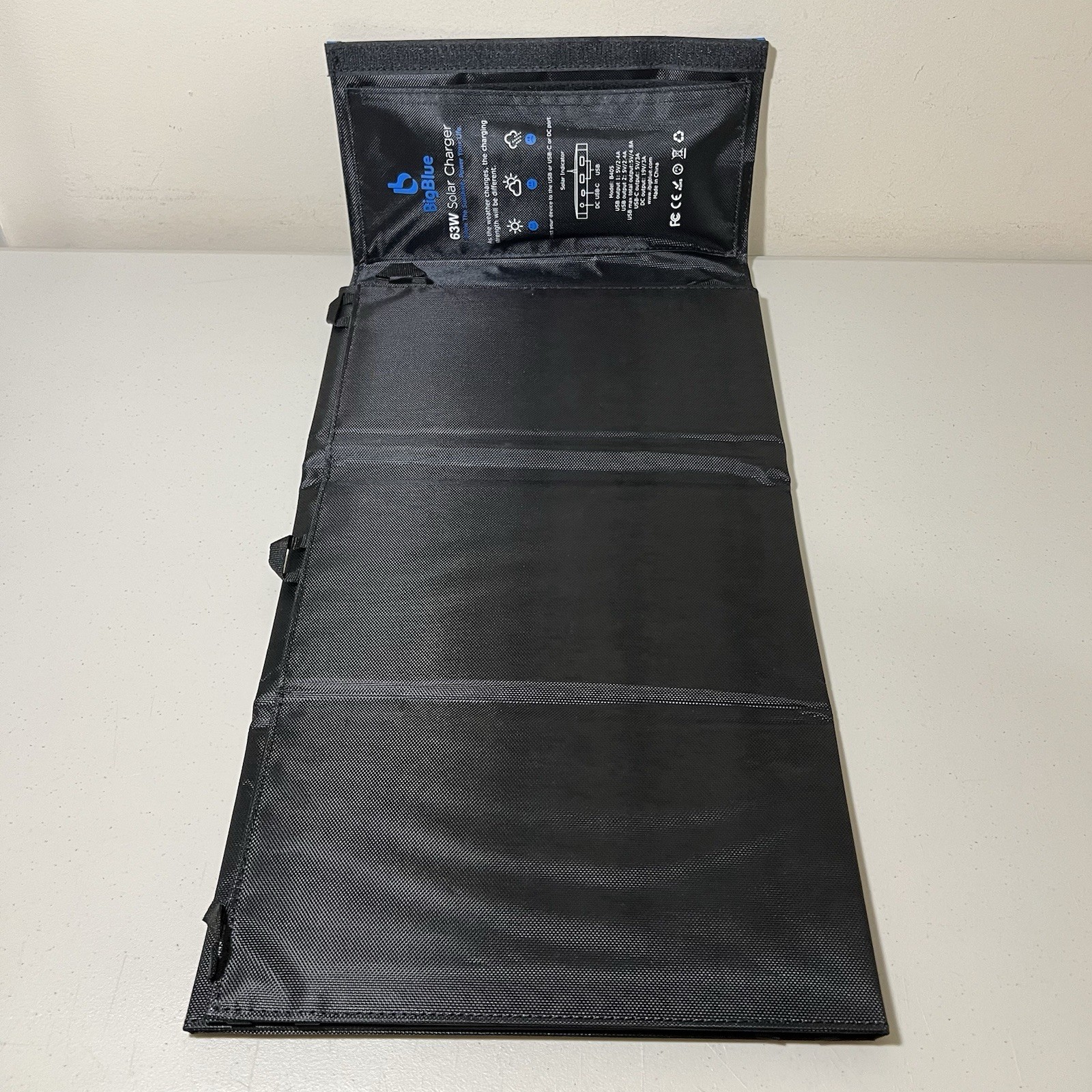 BigBlue 63W Solar Charger Portable Folding USB(2) USB-C DC No Cables Or Adapters