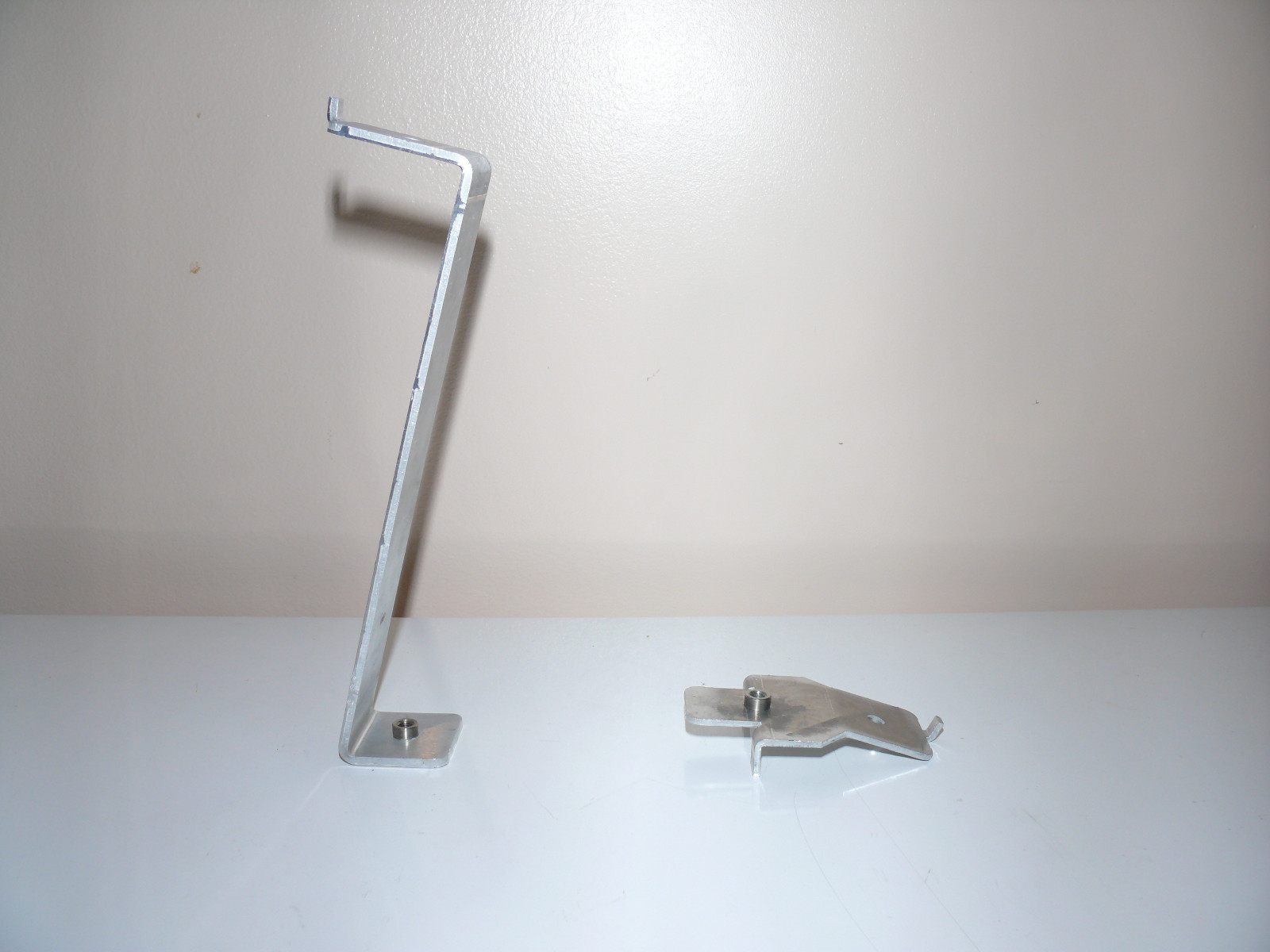 Aluminum 11″ Tilt Leg and Bracket For Solar Panel – Set Of 4 With Hardware