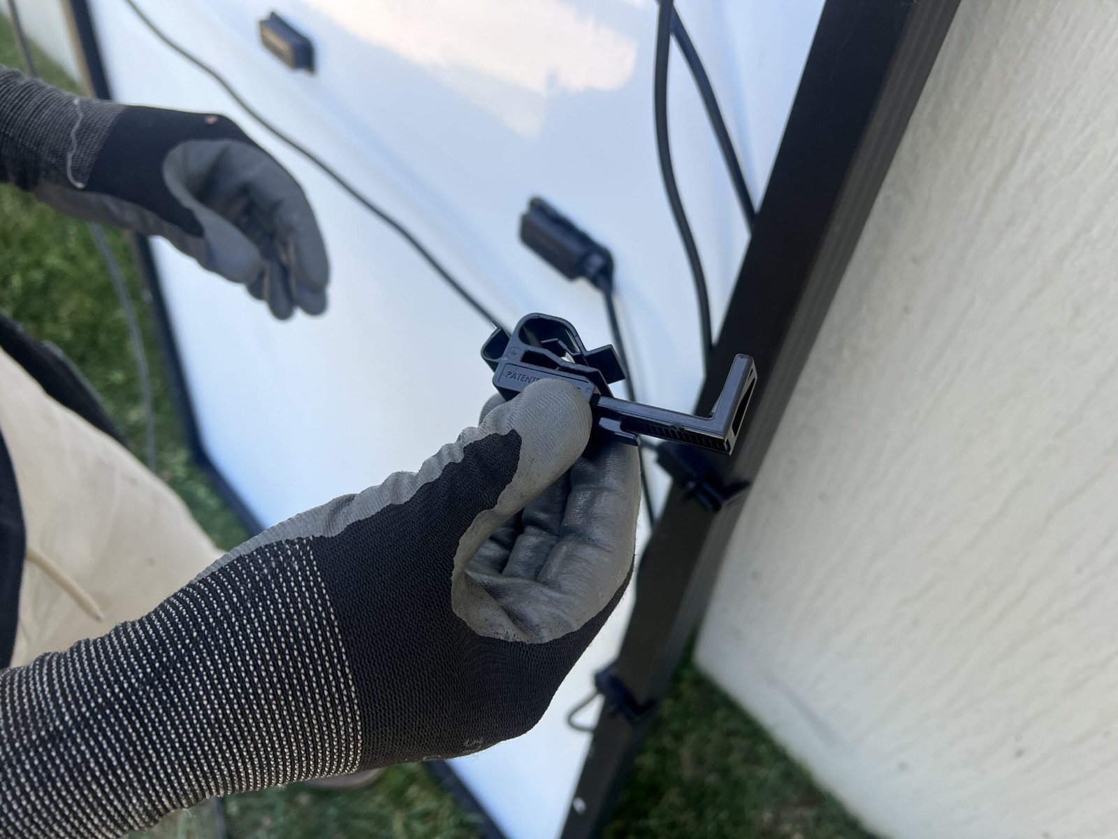 EZ Solar GripClip Intertek 5030165 UV Resistant Wiring Clips For Outdoor Use