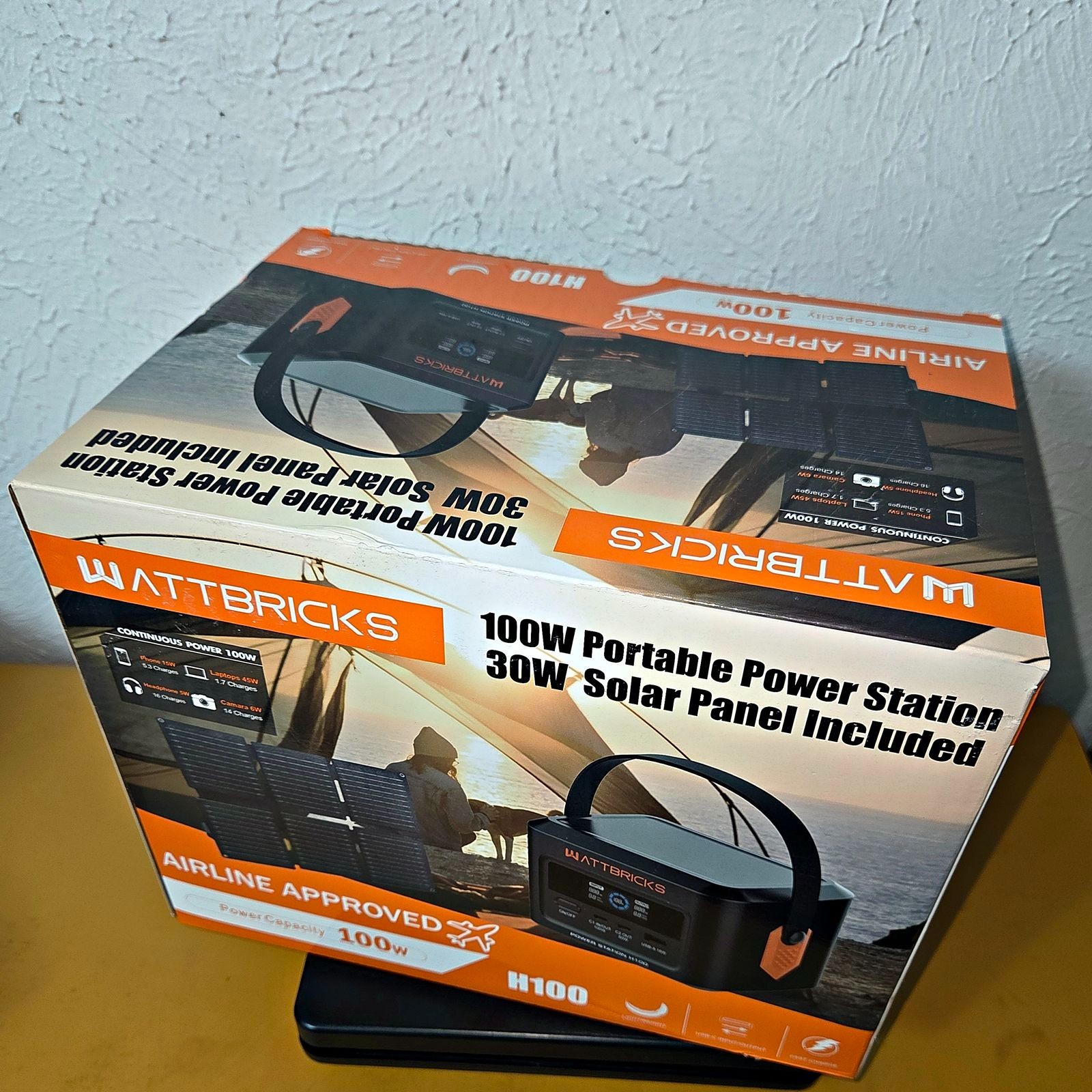 【NEW】WATTBRICKS ENERGY 120-WATT PEAK PORTABLE POWER STATION & SOLAR PANEL BUNDLE