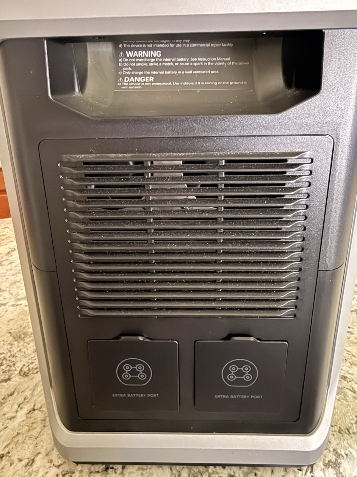 Dabbsson DBS2300 Portable Power Station with 210W Solar Panel