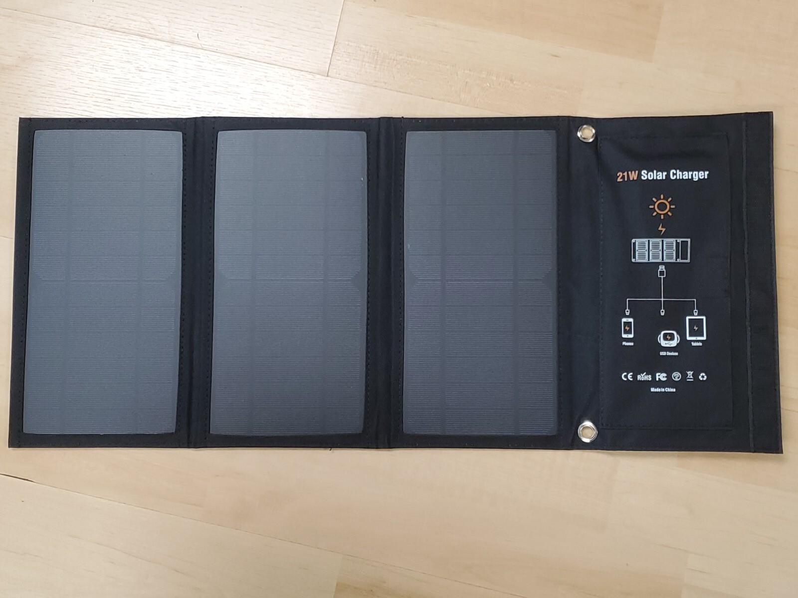 21W Portable Solar Panel Charger Waterproof Foldable Solar Panel with USB Port