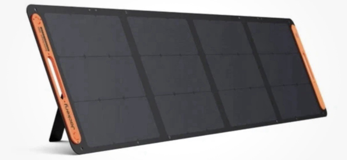 Jackery SolarSaga 200 Portable Foldable Monocrystalline IP68 Solar Panel