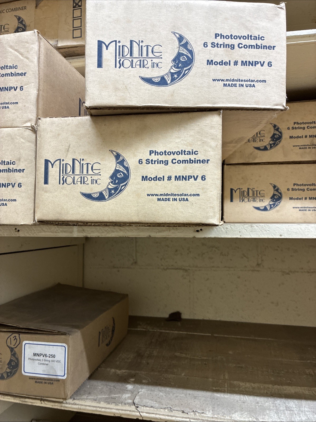 MIDNITE SOLAR MNPV 6 Photovoltaic 6 String Combiner