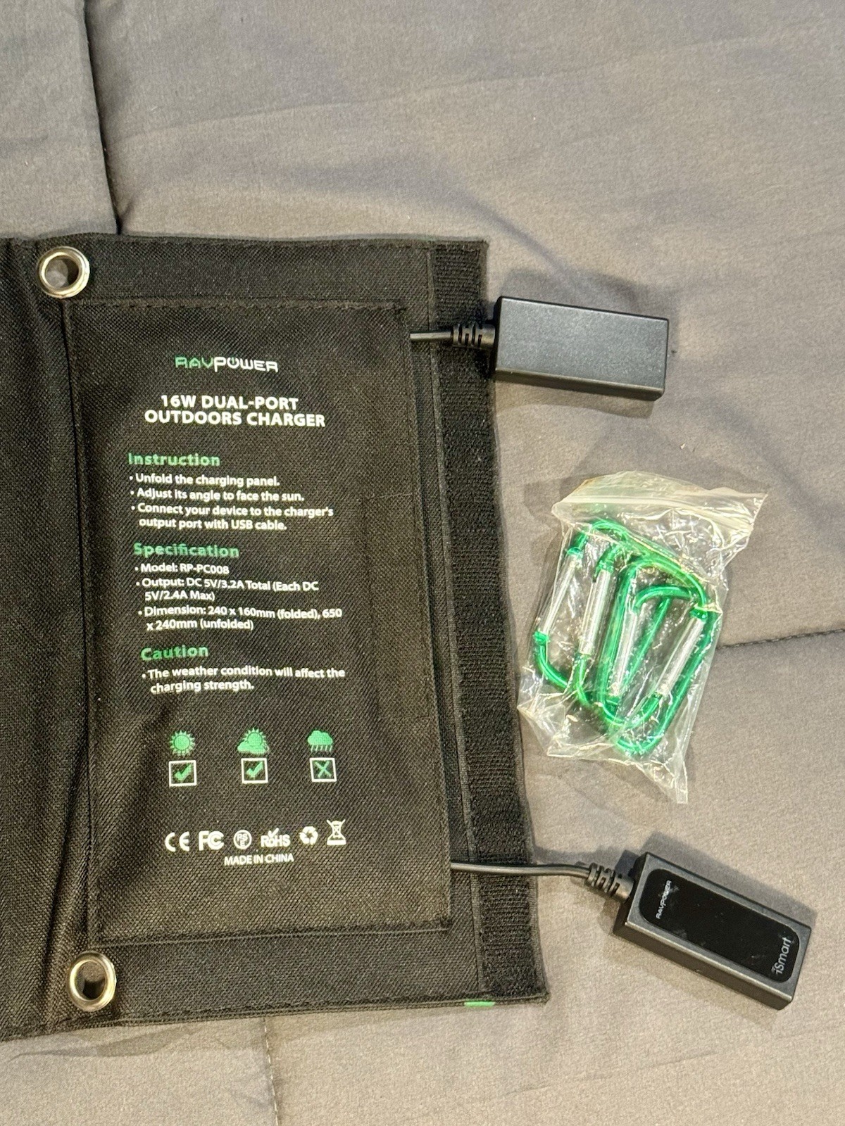 16W OUTDOOR FOLDABLE DUAL-PORT SOLAR CHARGER Model RP-PC008 a RavPower product