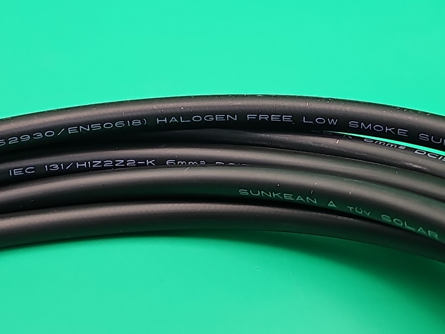 Renogy 10Ft 10AWG Solar Extension Cable with Male and Female Connector Black