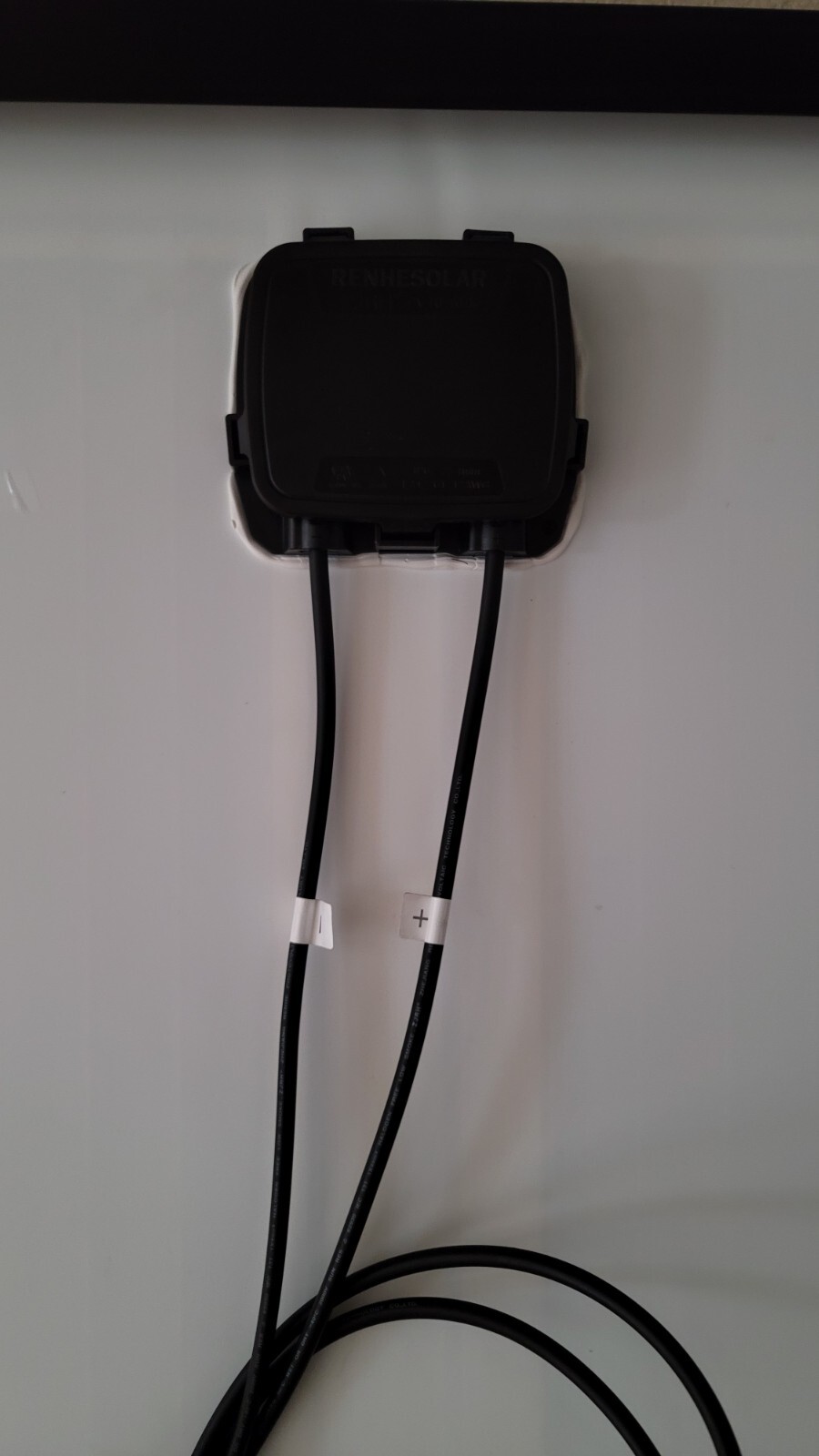 1- 375 W SOLAR PANEL 12 V AMERICAN MADE 22.7% CELLS PERFECT FOR NEW RV’S 20 amp