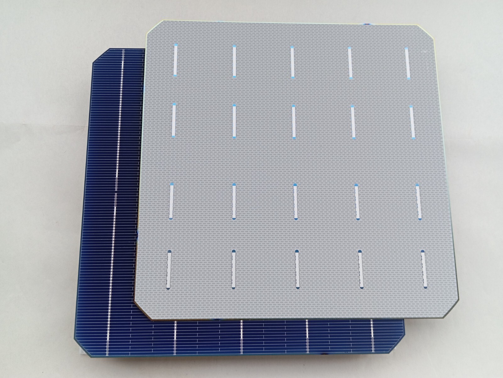 monocrystalline solar cells 5.7watt Efficient 22.6% mono 157.5mm Grade A 50pcs