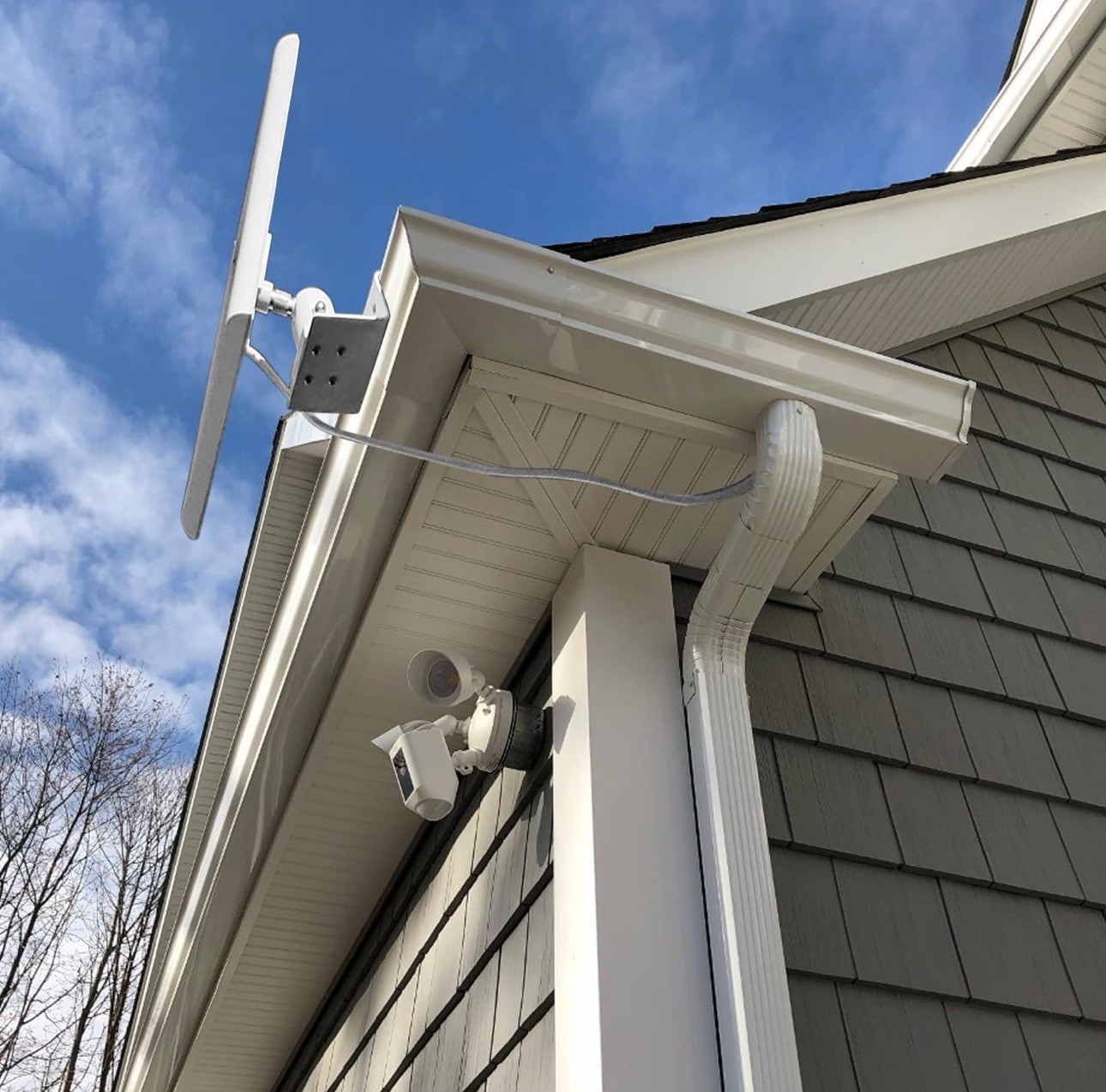 1 Pair of White Universal Solar Panel Gutter Mount, Aluminum Gutter Mount