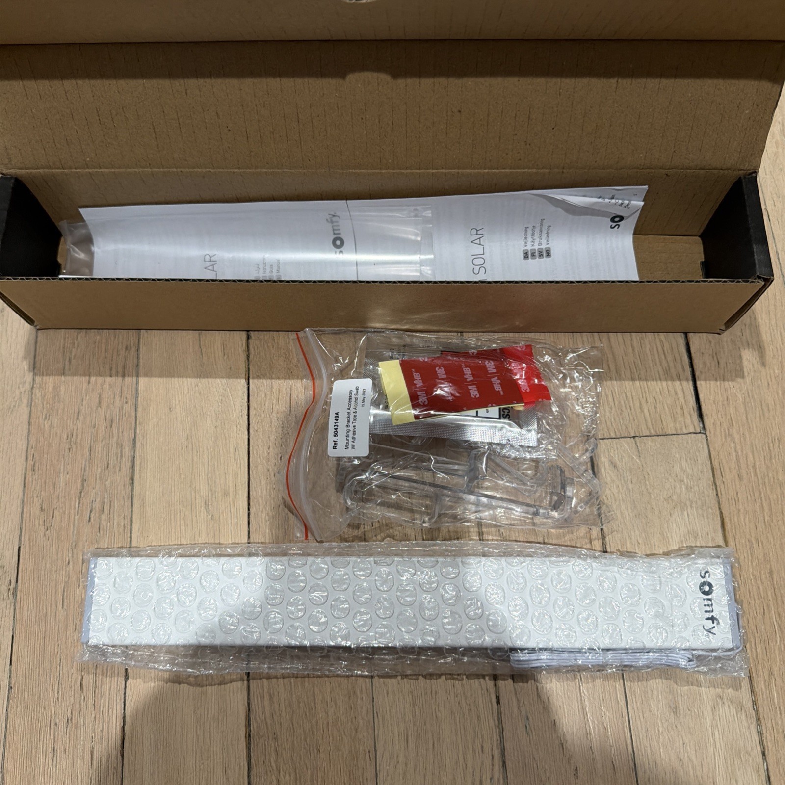 NEW Somfy 74300 Wirefree WF Li-ion Solar Panel 2-PIN model