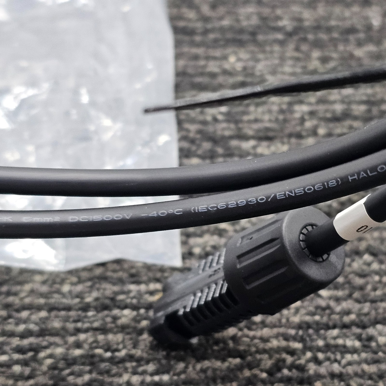 (QTY 2) Renogy RNG-EXTCB-5FT-10-G1-US 5Ft 10AWG Solar Extension Cable Connector