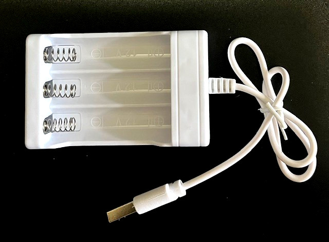 (2) Solar Panels 5v with USB Output & Battery Charging Case (BNIB)