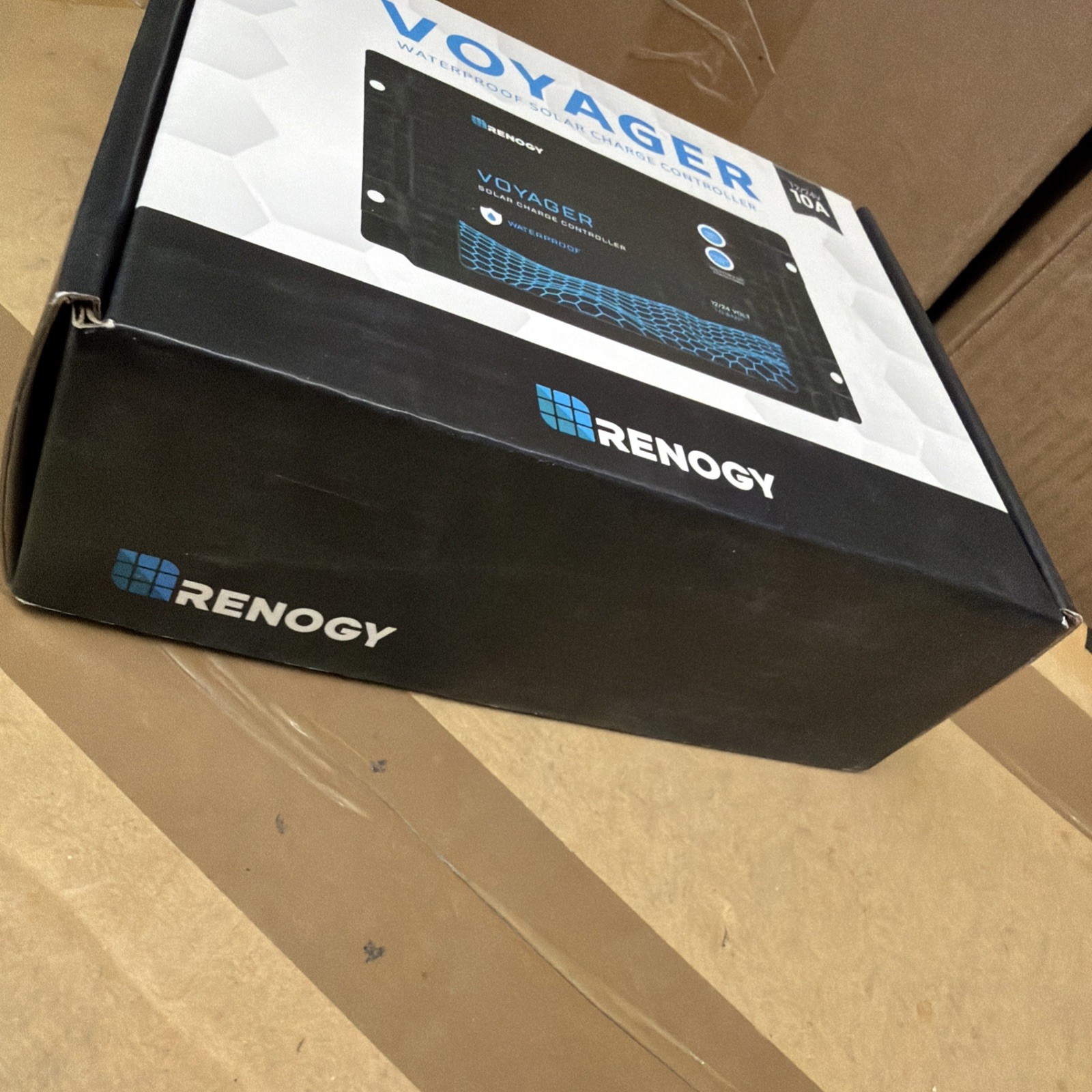 Waterproof Voyager Renogy 12V 10A DC Solar Charge Controller